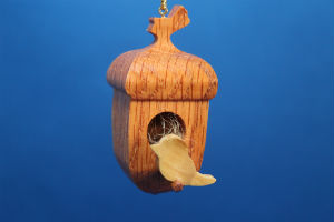 Acorn Birdhouse 